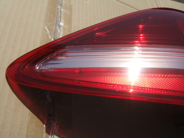 点灯OK GRS200 トヨタ クラウン アスリート テールランプ 左 点灯OK GRS200 トヨタ クラウン アスリート テールランプ 左