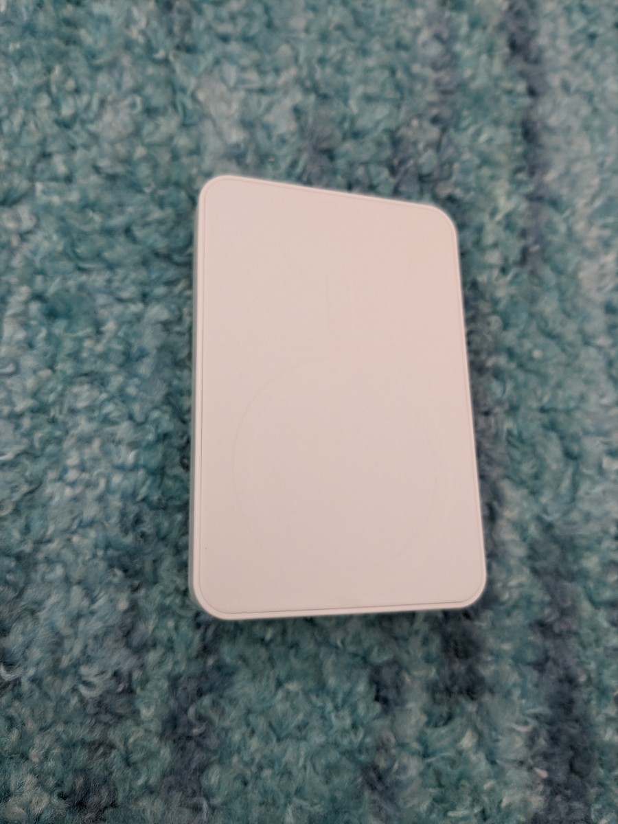 0601u0604　ワイヤレスモバイルバッテリー 10000mAh POWERBANK W009_画像3