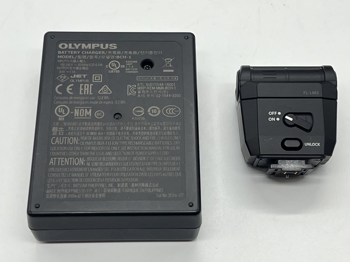 ★極上品★ オリンパス OLYMPUS OM-D E-M1 Mark II ショット数5486回 ★電池・充電器・ストロボ・ストラップ付★ #926 #8220 #A64の画像10