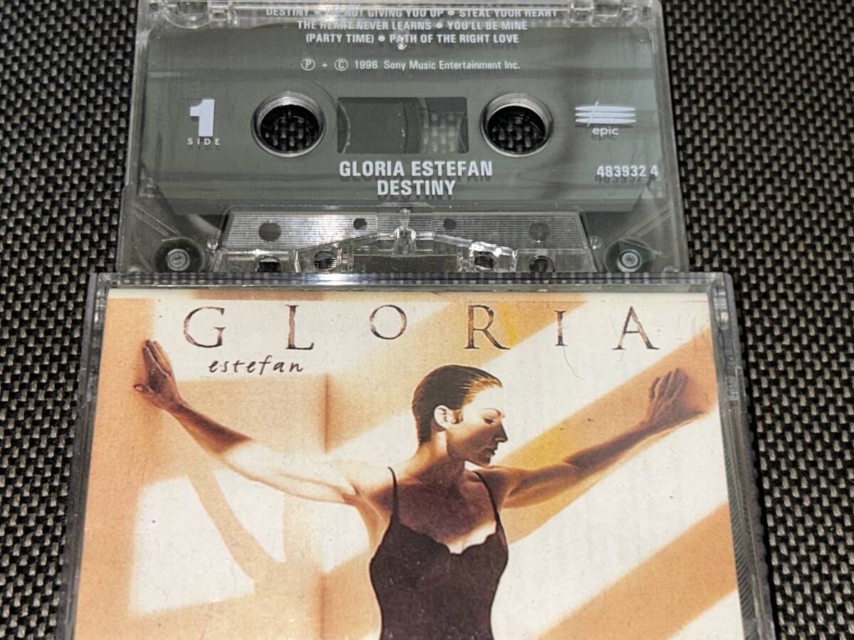 Gloria Estefan / Destiny 輸入カセットテープ_画像1