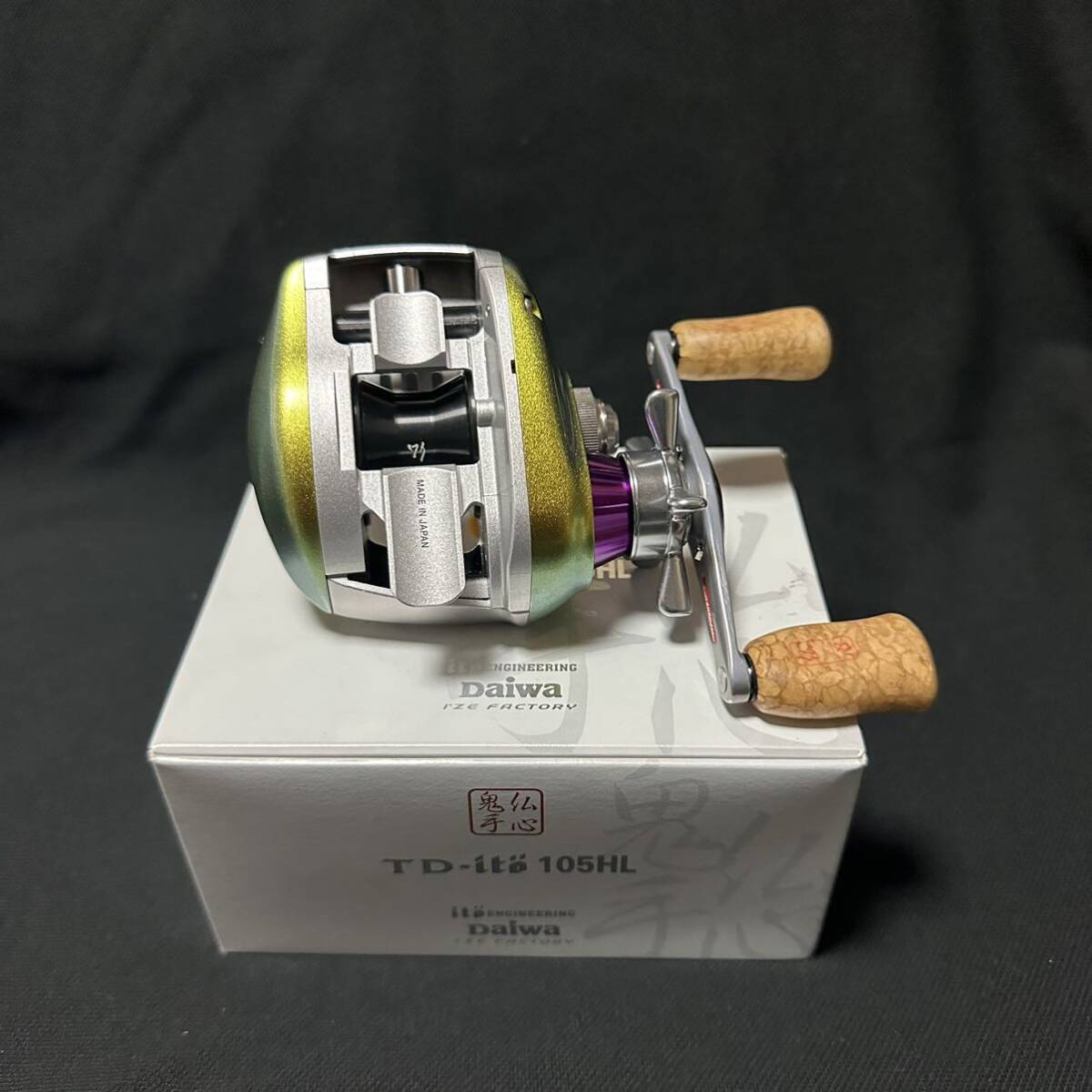 DAIWA TD-ito 2506C 鬼手仏心 Megabass B リール DAIWA TD-ito 2506C 鬼手仏心 Megabass B リール