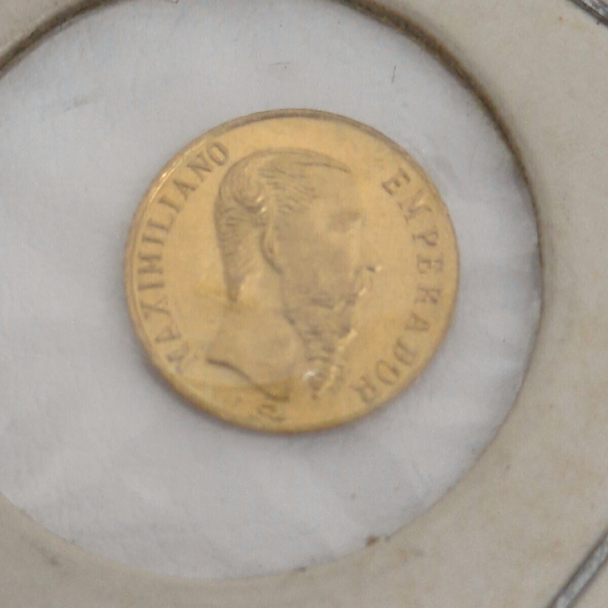 メキシコ １ペソ 金貨 1865年 K21.6 マクシミリアン 世界最小 外国硬貨 コイン  アンティーク コレクションの画像3