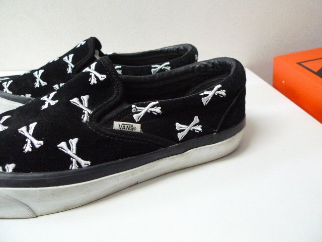 ◆VANS × WTAPS バンズ ダブルタップス 29cm箱付 SYNDICATE SLIP ON S CROSS BONES クロスボーン スウェード スリッポン スニーカー 黒 11_画像3