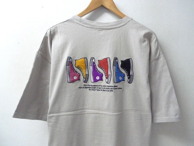 ◆CONVERSE ALL STAR コンバース オールスター スニーカー刺繍 デザイン Tシャツ ベージュ系 サイズLL_画像1