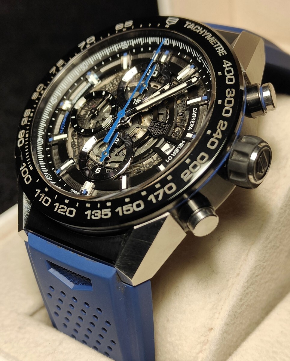 送料無 定価737000円 TAG Heuer Carrera Calibre Heuer 01 タグ ホイヤー カレラ 腕時計 自動巻き オメガ tudor アクアレーサー リンク_画像2