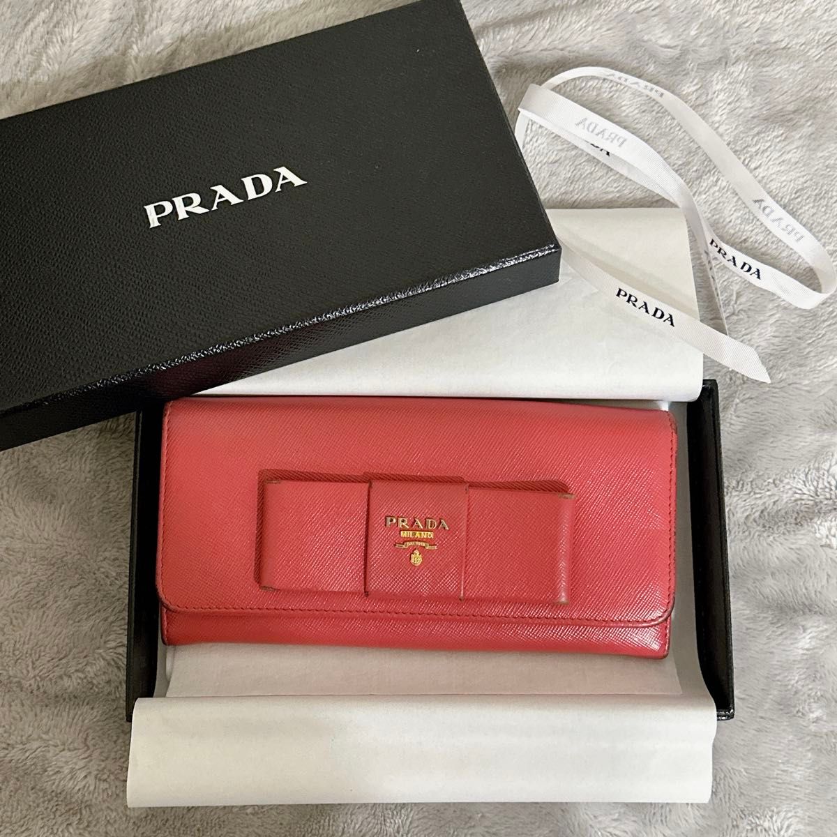 PRADA  リボン　長財布　サフィアーノレザー