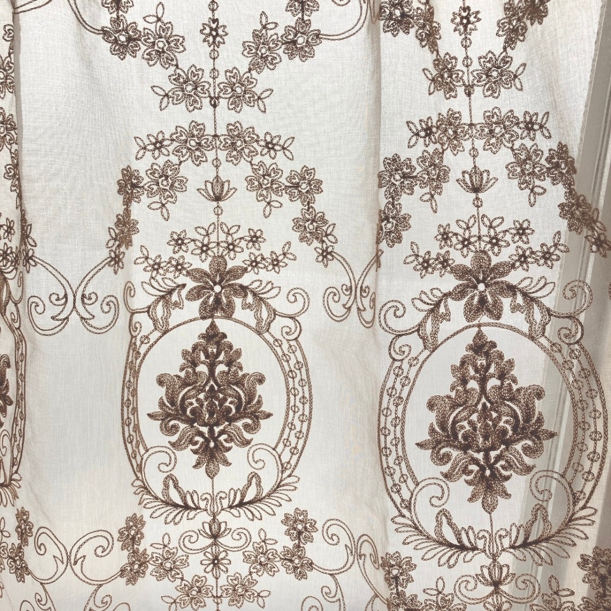 カフェカーテン 刺繍ベージュ シンプル 1枚 幅100×丈106 のれん トルコ