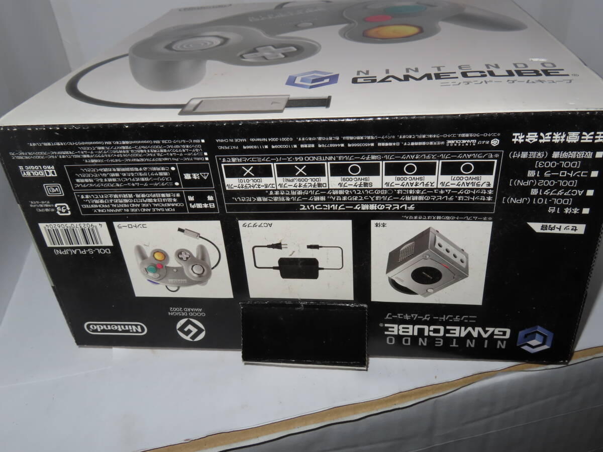 未使用品 Nintendo任天堂 ニンテンドーゲームキューブ GameCube DOL-001シルバー _画像2