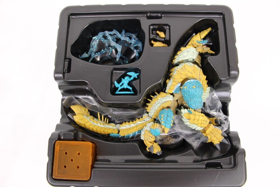 059 s7600 海洋堂 リボルテックヤマグチ モンスターハンター ジンオウガ 開封品_画像2