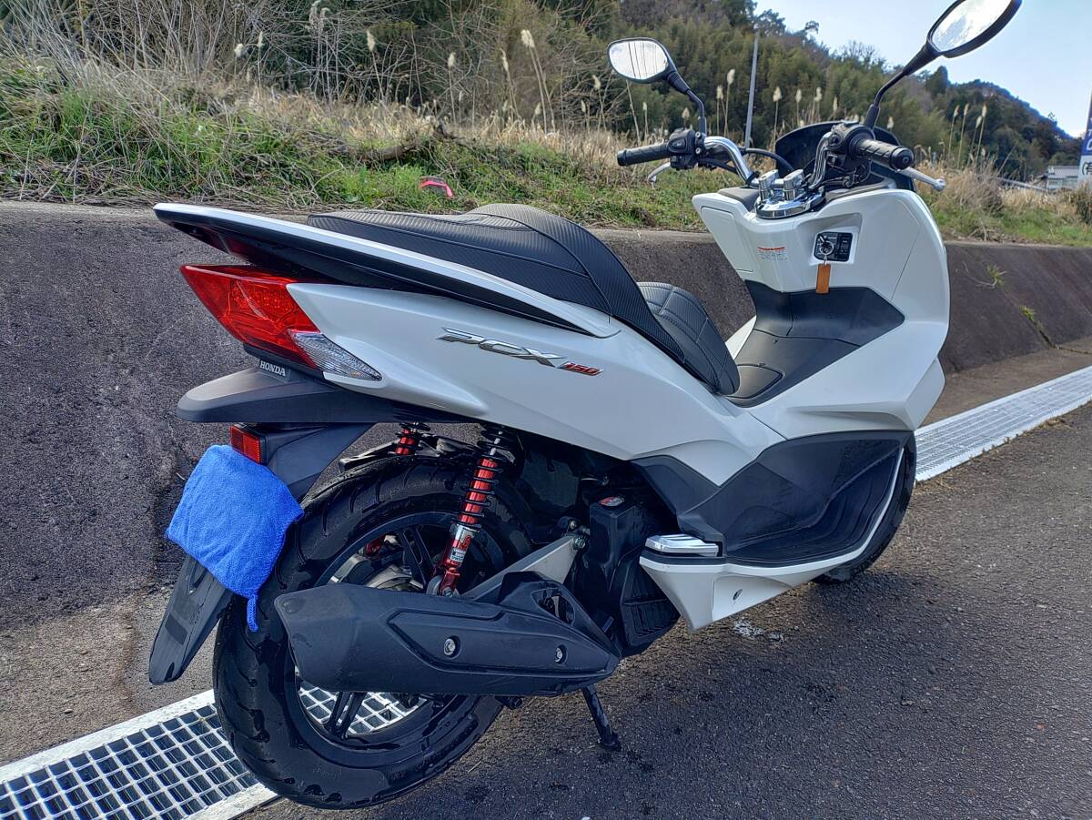 PCX150　2017年式　KF18　走行12000ｋｍ　自賠責8年7月まで　前後ドラレコ付き_画像3