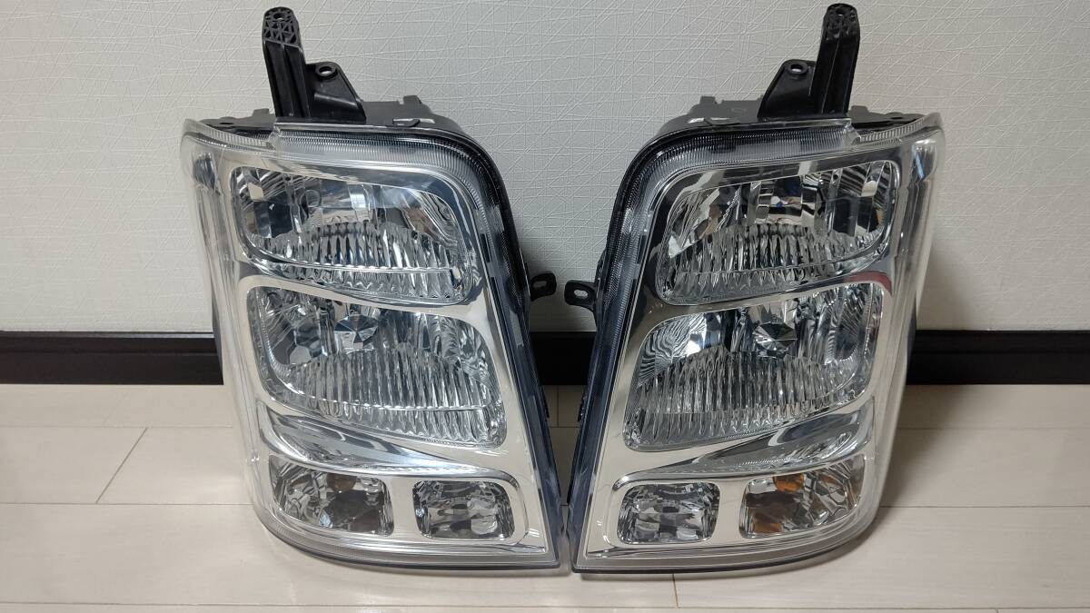 スズキ 純正 エブリィワゴン DA64W DG64W DR64W後期 ヘッドライト ヘッドランプ ASSY HID キセノン 左右 美品 LE06H6166 の画像1