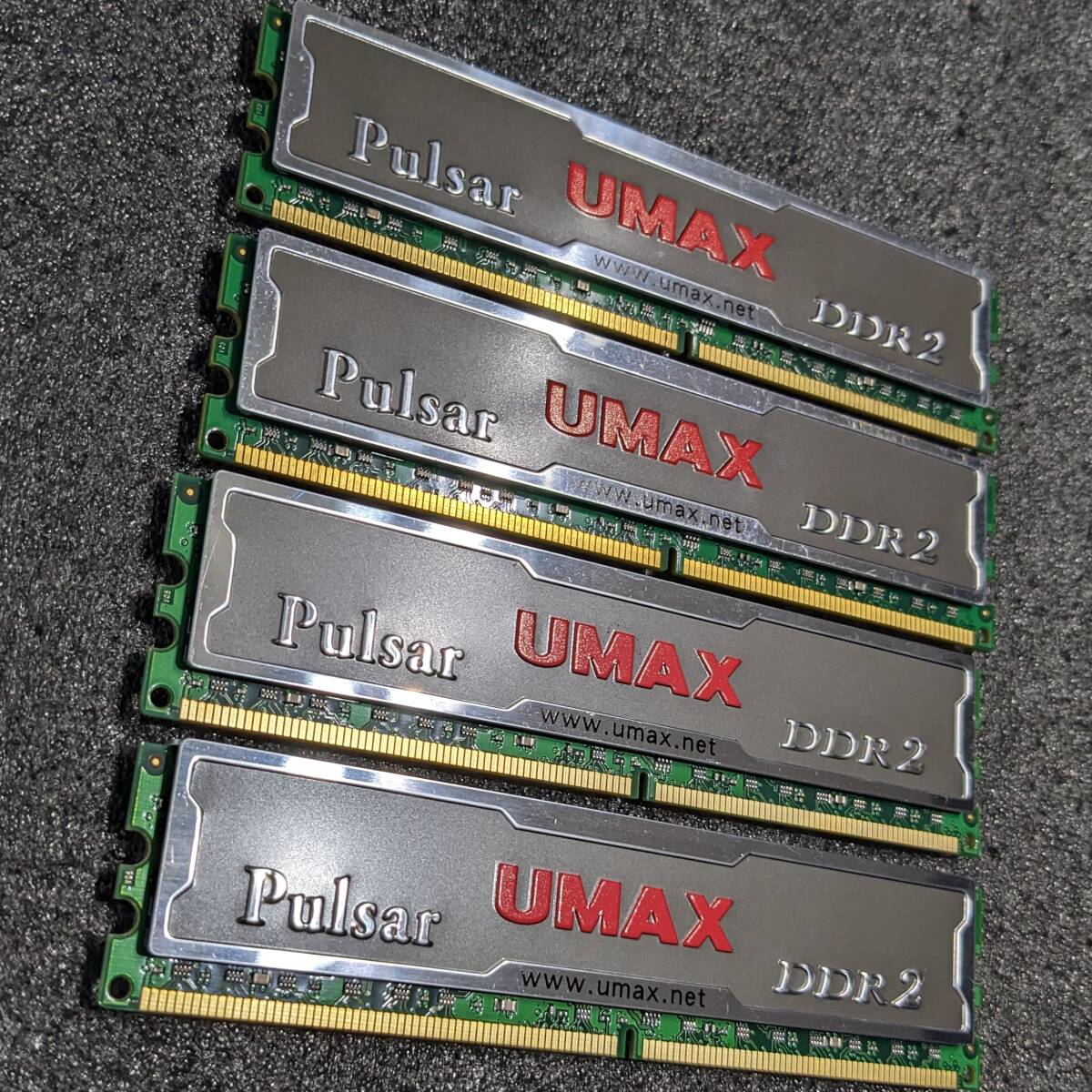 【中古】DDR2メモリ 8GB(2GB4枚組) UMAX Pulsar DCDDR2-4GB-800 [DDR2-800 PC2-6400]_画像2