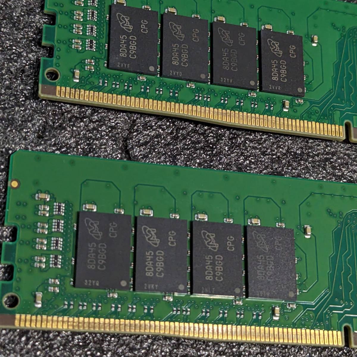 【中古】DDR4メモリ 32GB(16GB2枚組) Crucial CT16G4DFD824A.C16FAD1 [DDR4-2400 PC4-19200]