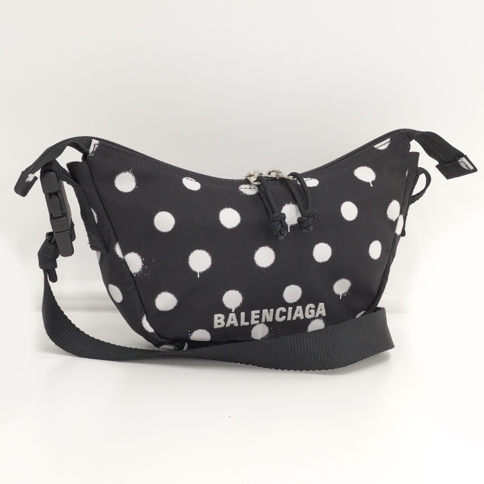 【中古】BALENCIAGA ホイール ボディバッグ ナイロン ブラック 661926_画像1