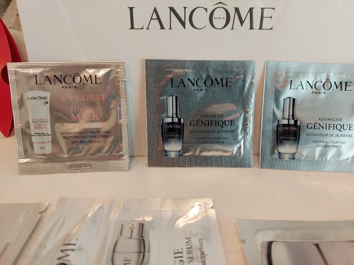 LANCOME　サンプル ８点とショップ袋付き