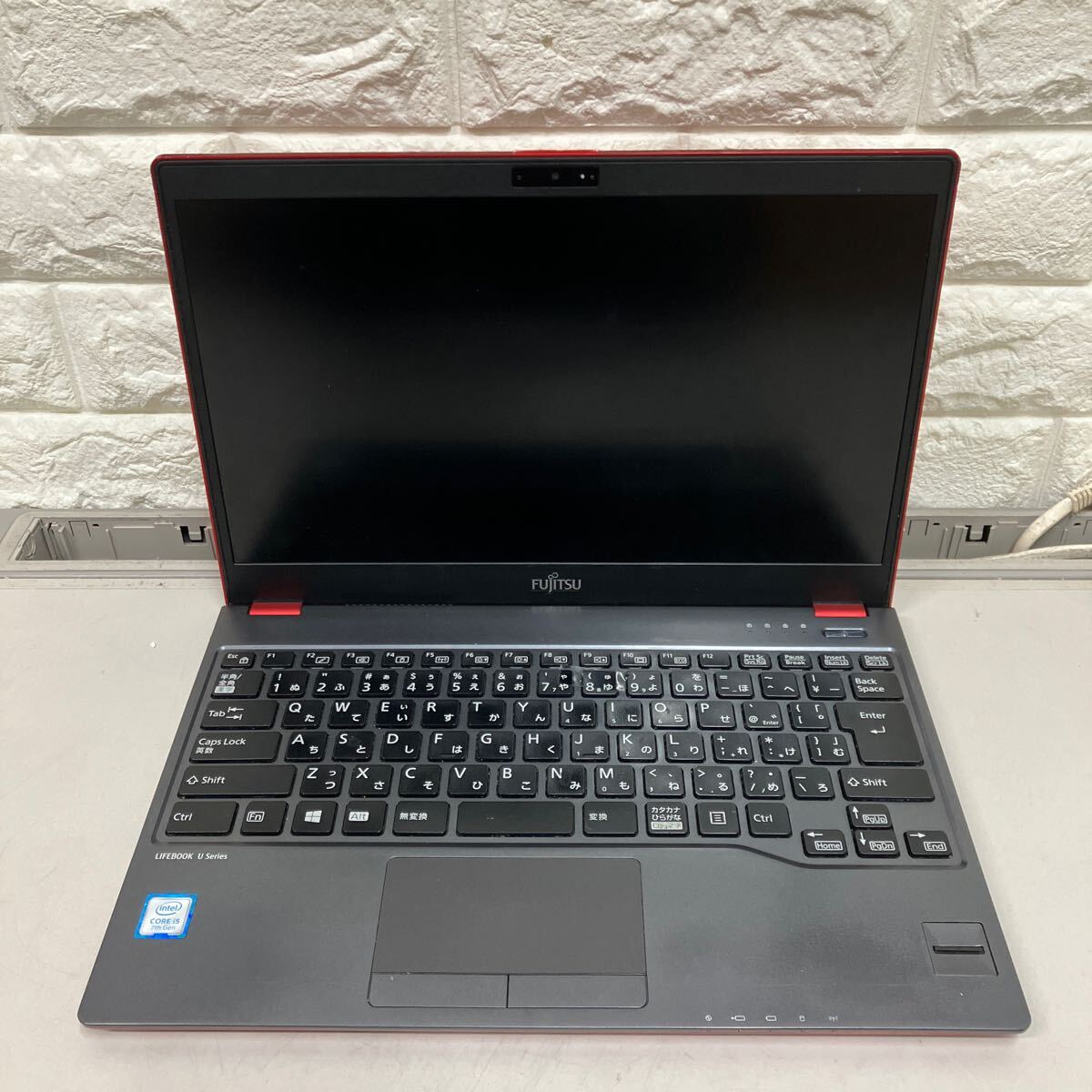 Z198 富士通 LIFEBOOK U938/SX FMVU1401MP Core i5第7世代　メモリ4GB_画像1