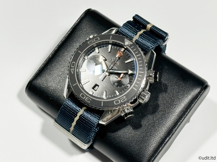 ラグ幅:22mm 艶有り 高品質 NATO ストラップ ブルー/ベージュ ストライプ 腕時計ベルト 時計用バンド DC_お取り付けのイメージ写真です。