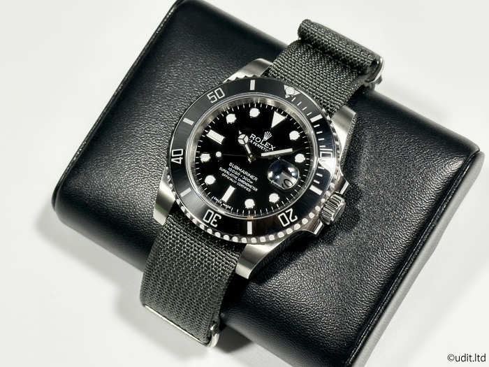 ラグ幅：20mm リブ編み 高品質 NATOストラップ ブラックグレー 腕時計ベルト ナイロン バンド ファブリック rib_お取り付けのイメージ写真です。