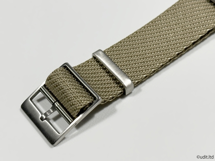 ラグ幅：20mm 高品質 スクエア ストラップ 腕時計ベルト ファブリック NATO ベージュ 時計用バンド