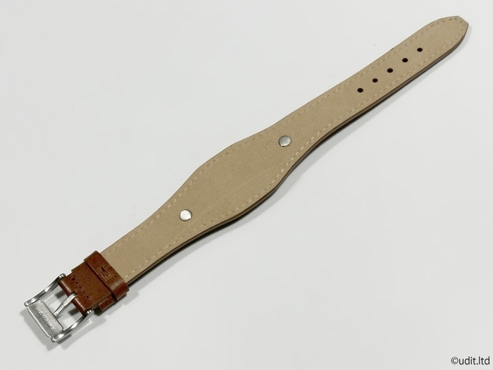 ラグ幅：20mm 本革製 ブンド 一体型 レザーベルト リベット打ち ブラウン 腕時計ベルト マット 時計用バンド_こちらが裏面です。