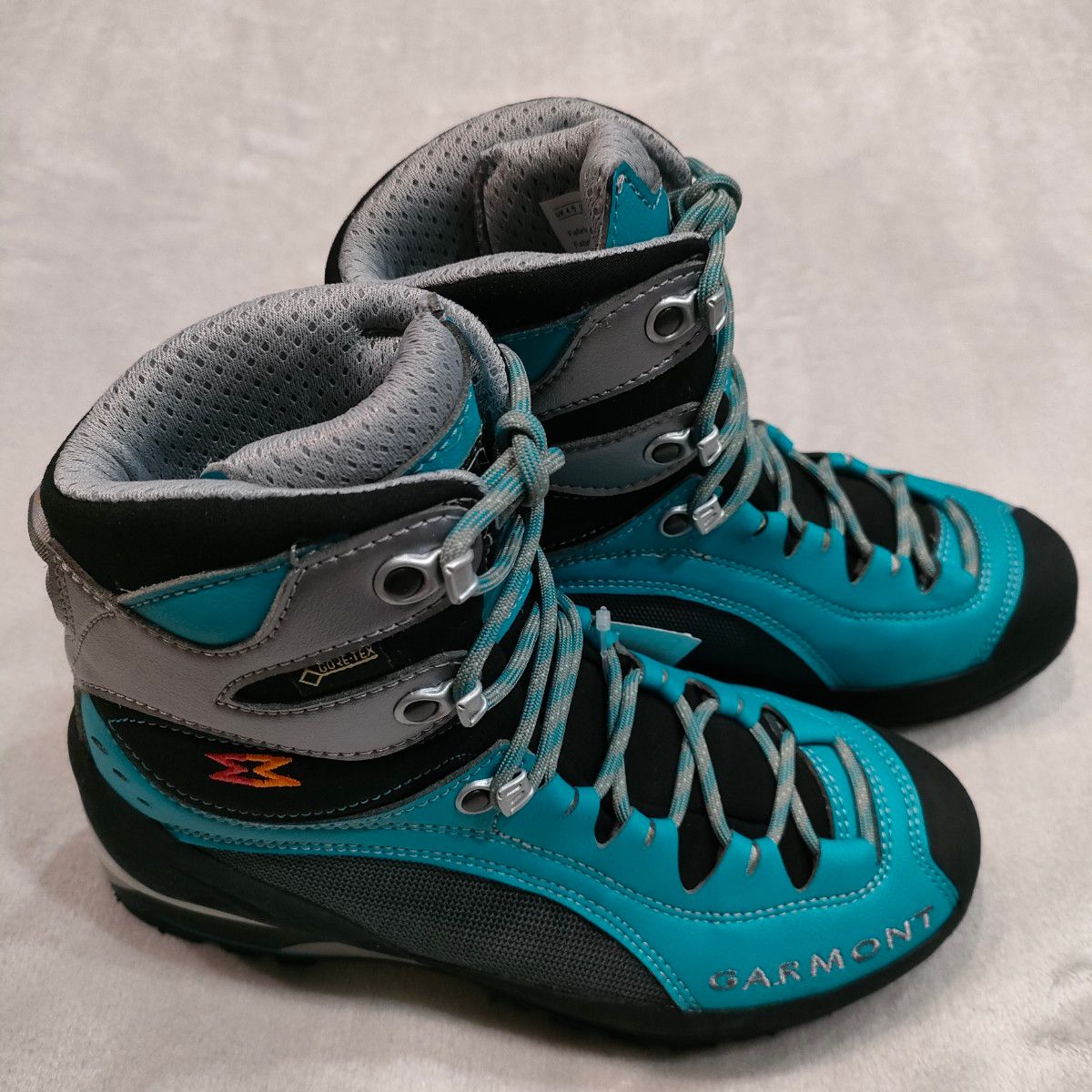 【新品タグ】　ガルモント　登山靴　TOWER LX GTX　23.0㎝　男女