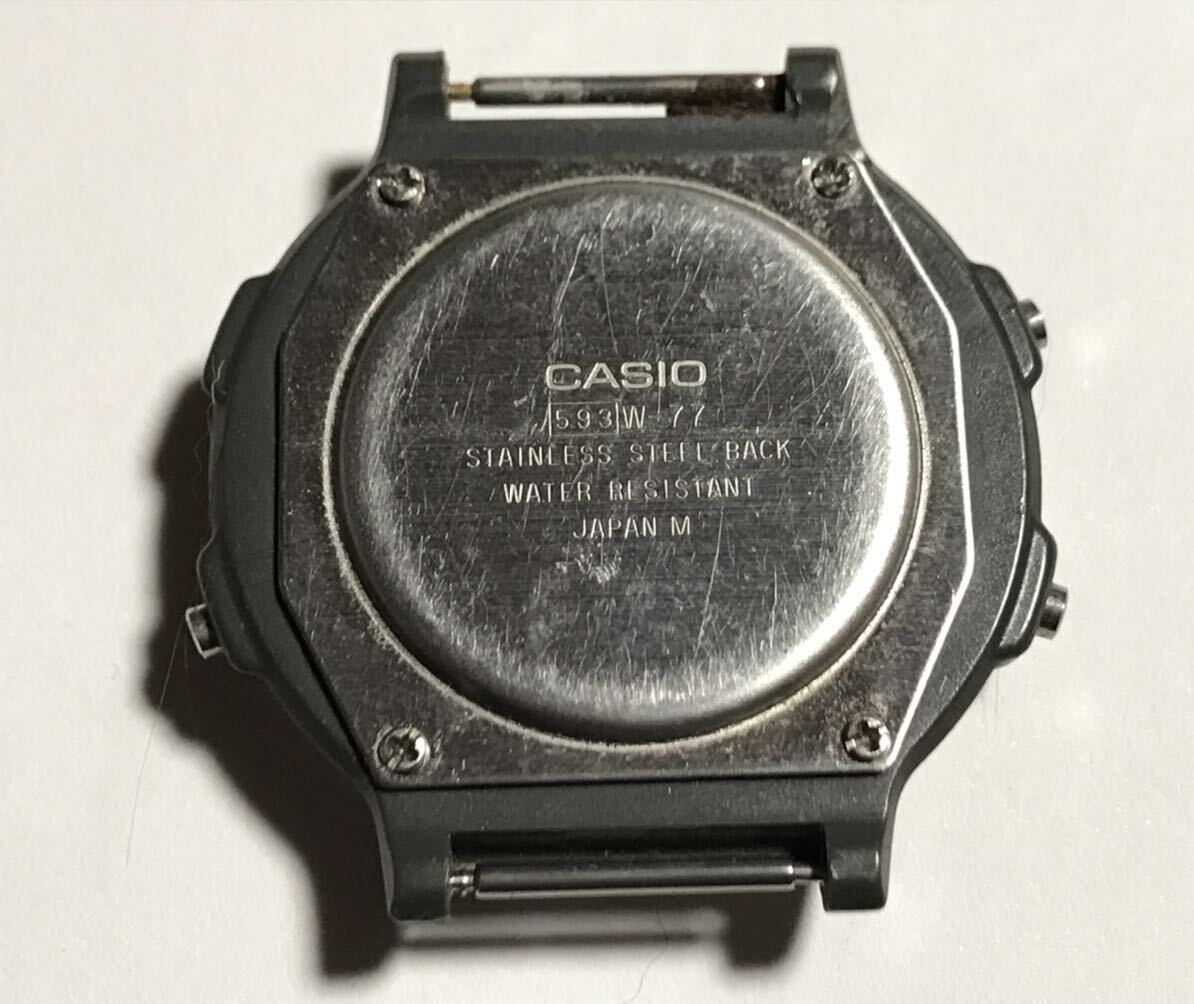 希少品 CASIO W-77 ALARM CHRONOGRAPH カシオ デジタルウォッチ 腕時計 稼働品 ジャンク扱い 13_画像5