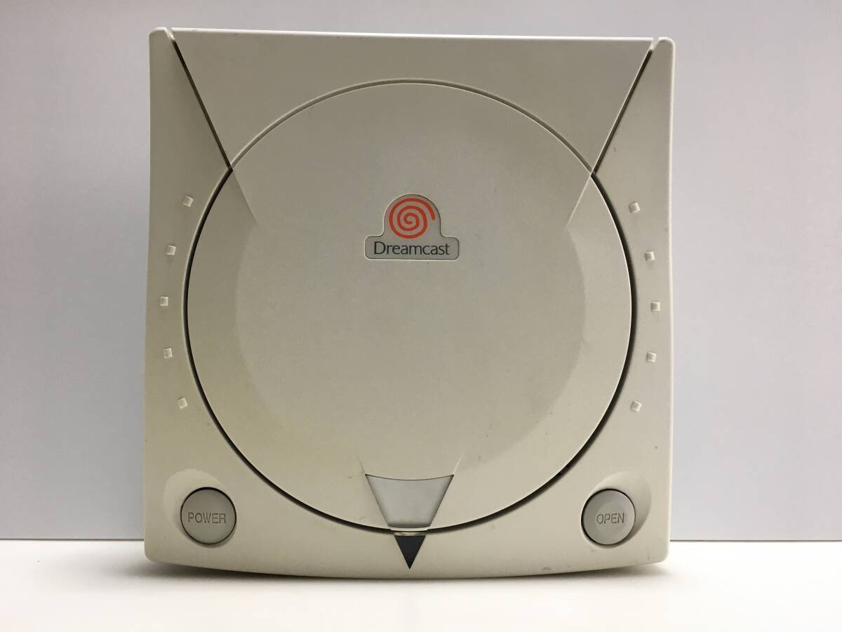 SEGA　Dreamcast　本体　HKT-3000　ジャンクRT-3705_画像1