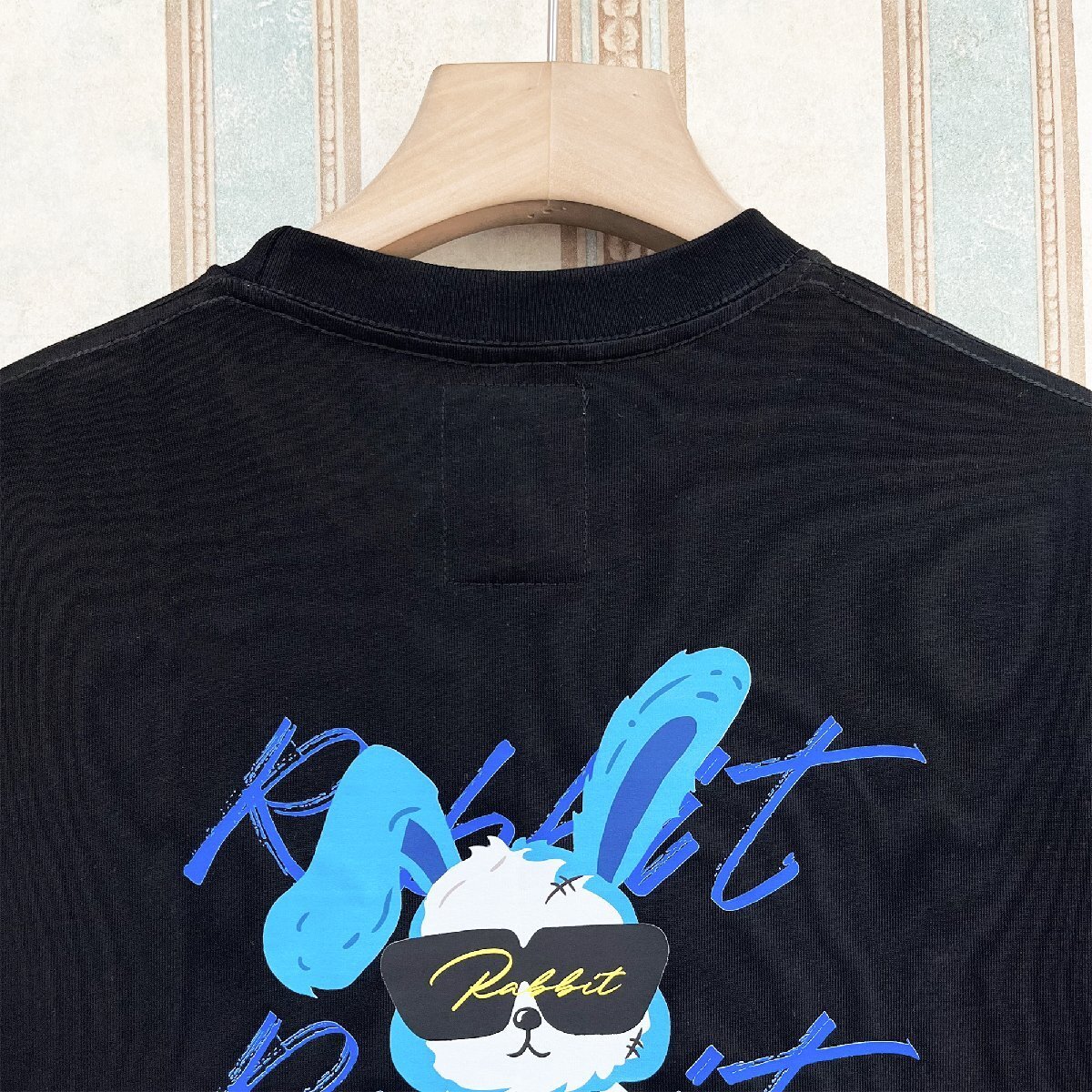 個性 定価2万 FRANKLIN MUSK・アメリカ・ニューヨーク発 半袖Tシャツ 上質 薄手 吸湿 ウサギ カットソー スタイリッシュ 日常 サイズ4_画像5