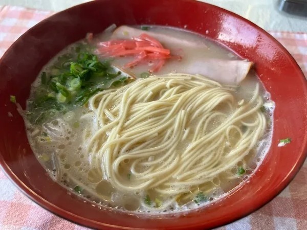 NEW 　九州とんこつラーメン　　　五木食品　　ねぎとごま油　香マイルドな豚骨スープ　おすすめ3168_画像4