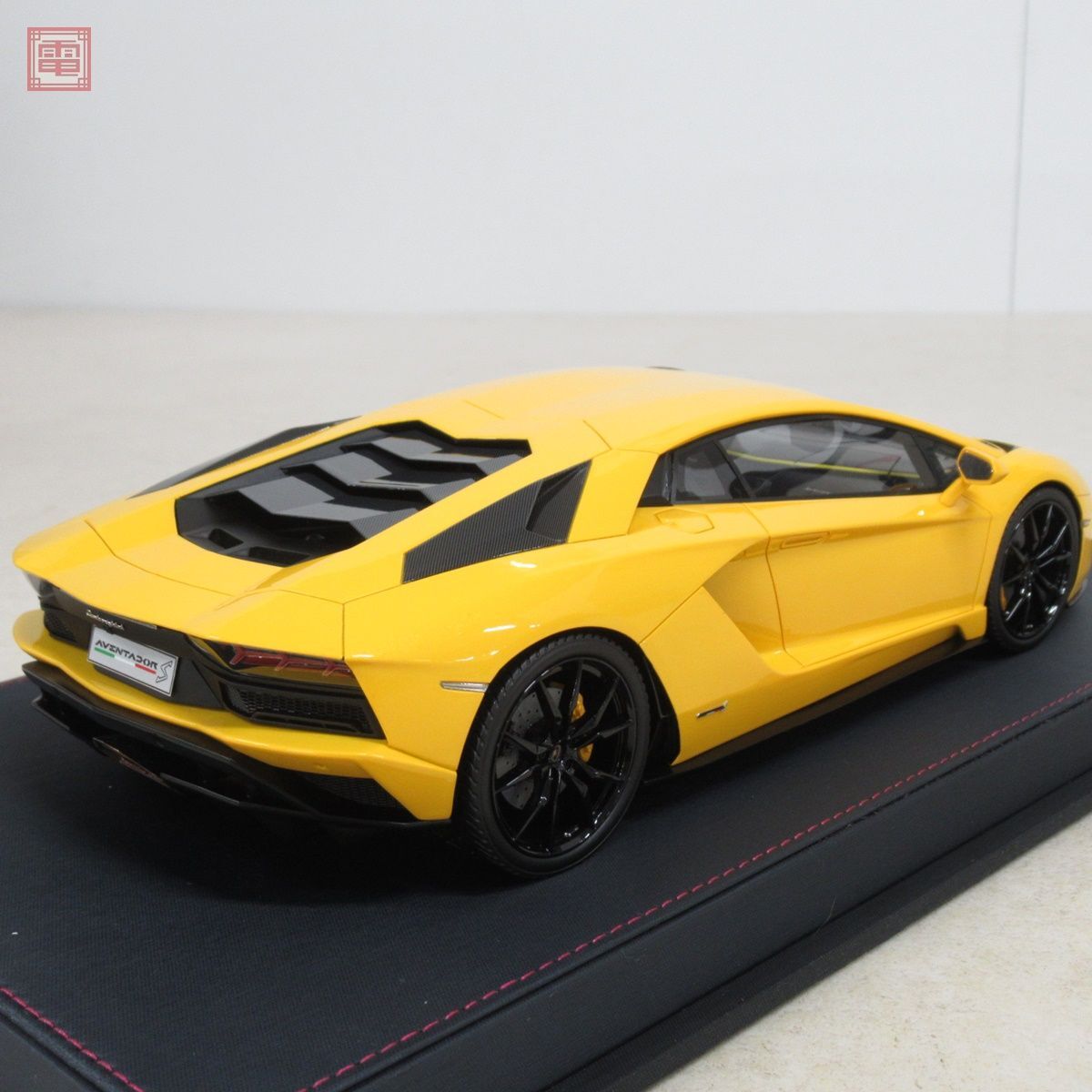 メイクアップ 1/18 ランボルギーニ アヴェンタドール S 2017 パール イエロー EML004A Makeup Lamborghini【20_画像4