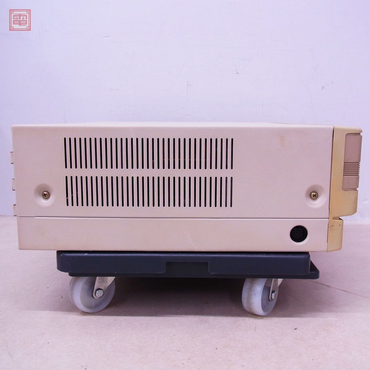 NEC PC-8801mkIISR body only electrification OK Japan electric Junk parts taking .. please [40