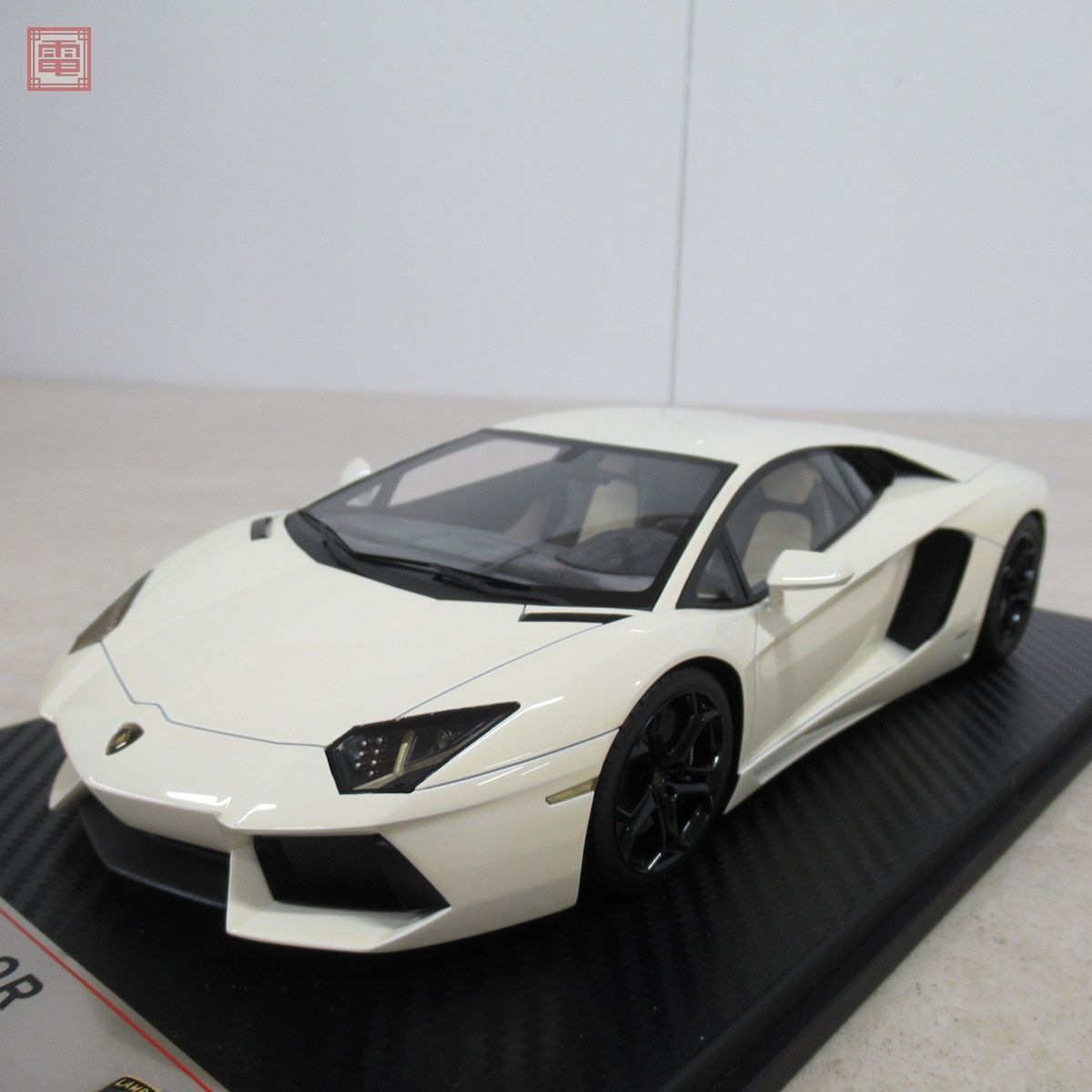 FrontiArt 1/18 ランボルギーニ アヴェンタドール LP700-4 ホワイト Lamborghini Aventador【20の画像3