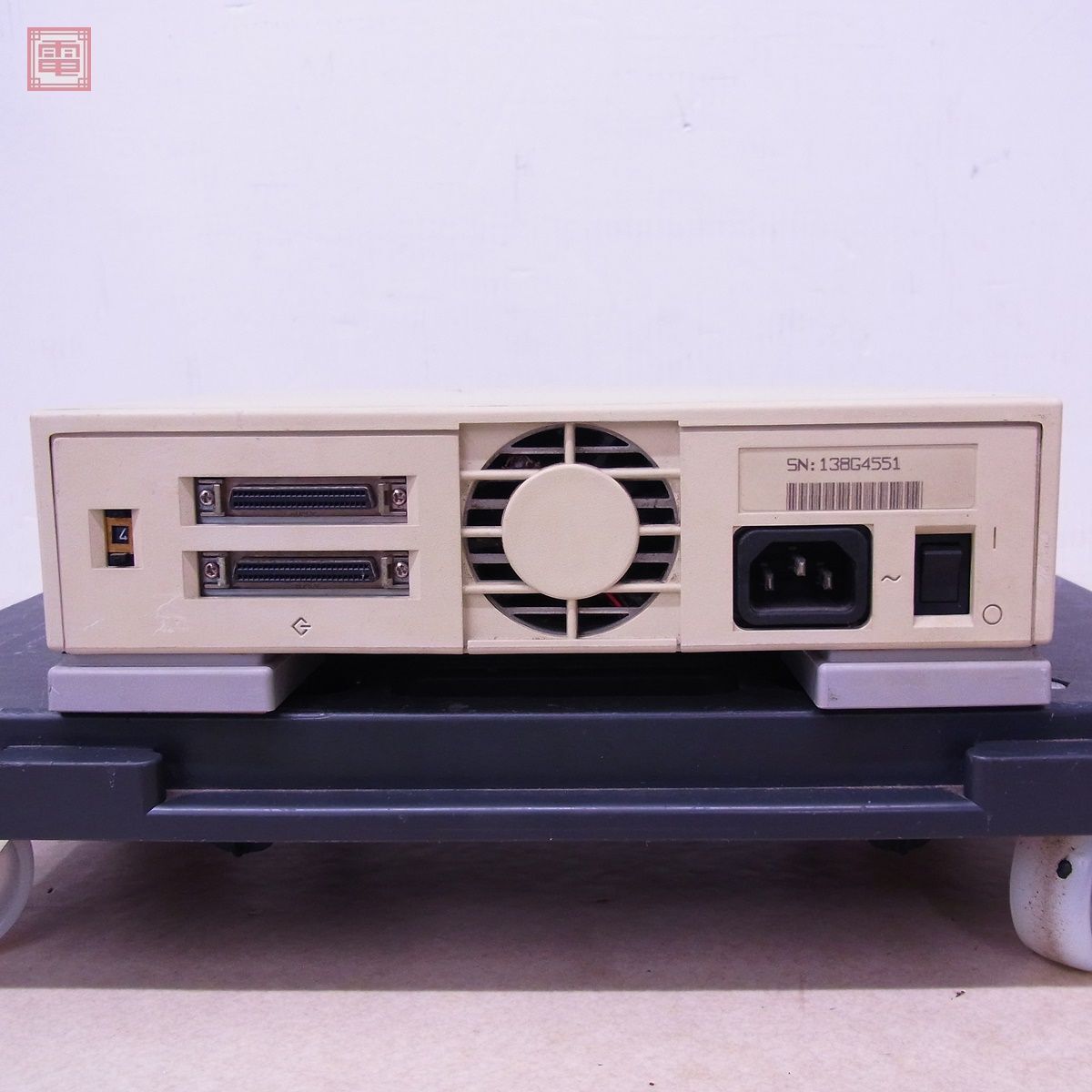 SUN microsystems MODEL 411 595-1711-03 サンマイクロシステムズ NSSUN SCSI テープドライブ 通電のみ確認 パーツ取りにどうぞ【20の画像3