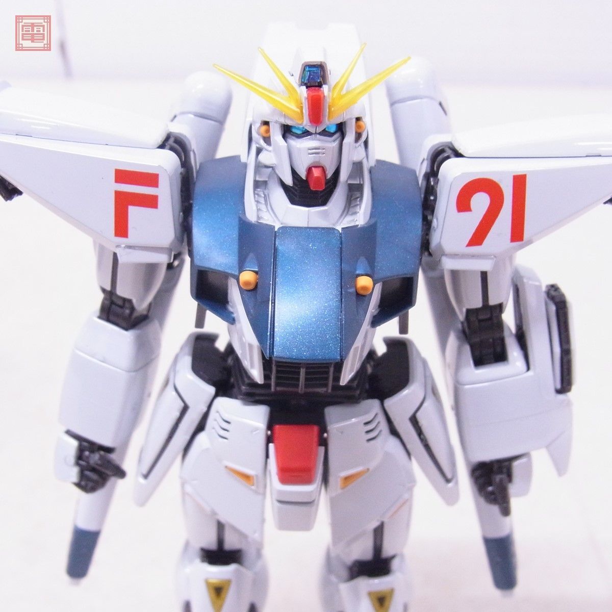 組立済 バンダイ MG 1/100 ガンダムF91 Ver.2.0 チタニウムフィニッシュ 機動戦士ガンダムF91 BANDAI ガンプラ 現状品【40_画像10