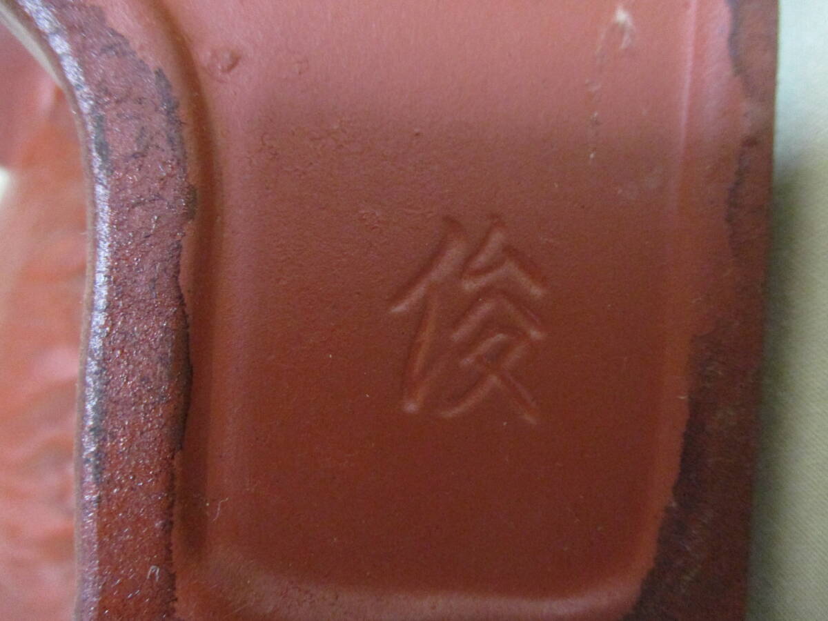 虎の置き物： 陶器製・インテリア・干支・寅