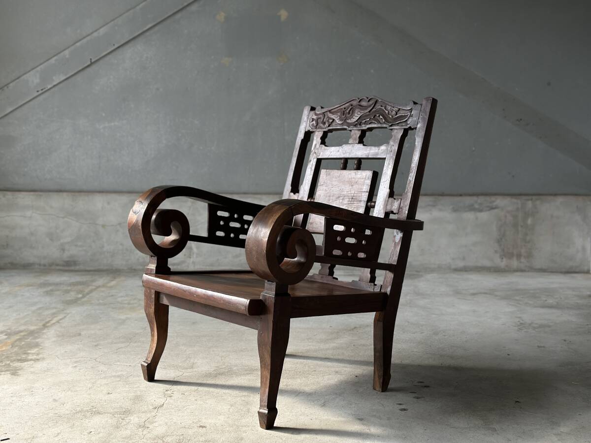 ベトナム アンティーク家具 古家具 椅子 イス ヴィンテージ家具 無垢材 古材 インテリア ディスプレイ ローチェア カフェ 木の椅子の画像1