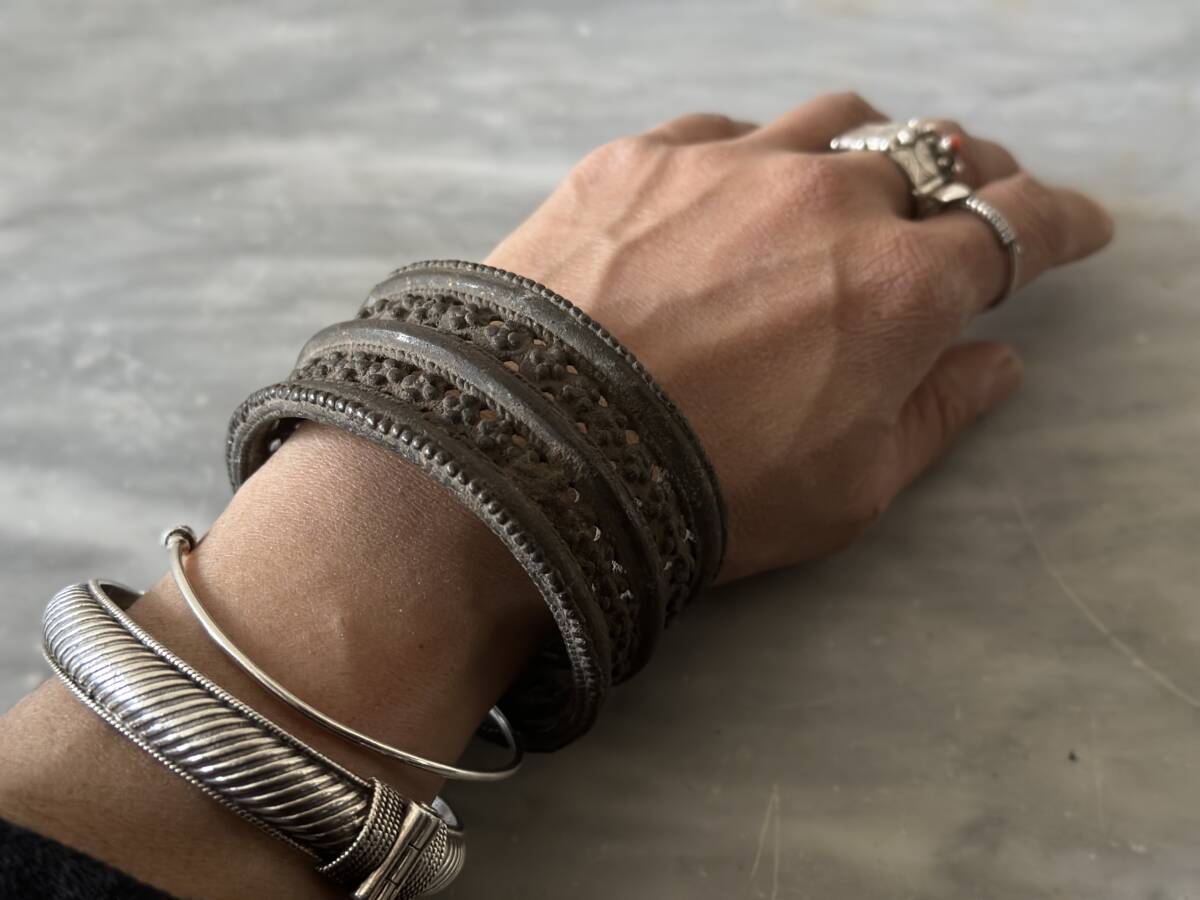 インド　アンティーク　バングル　ブレスレット　民族　トライバル　発掘品　真鍮　民芸　アクセサリー　腕輪　_画像8
