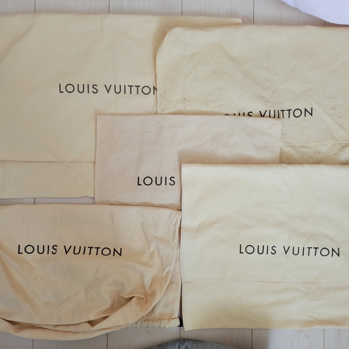 ルイヴィトン LOUIS VUITTON 保存袋　5枚セット　大きめ_画像1