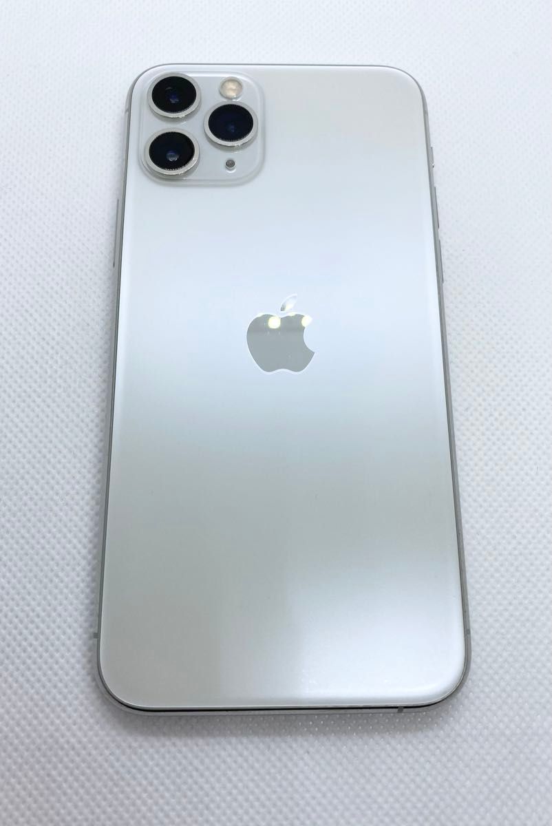 iPhone11pro／256GB／SIMフリー／シルバー／ヨーロッパ／海外版／シャッター音なし／スレ傷あり