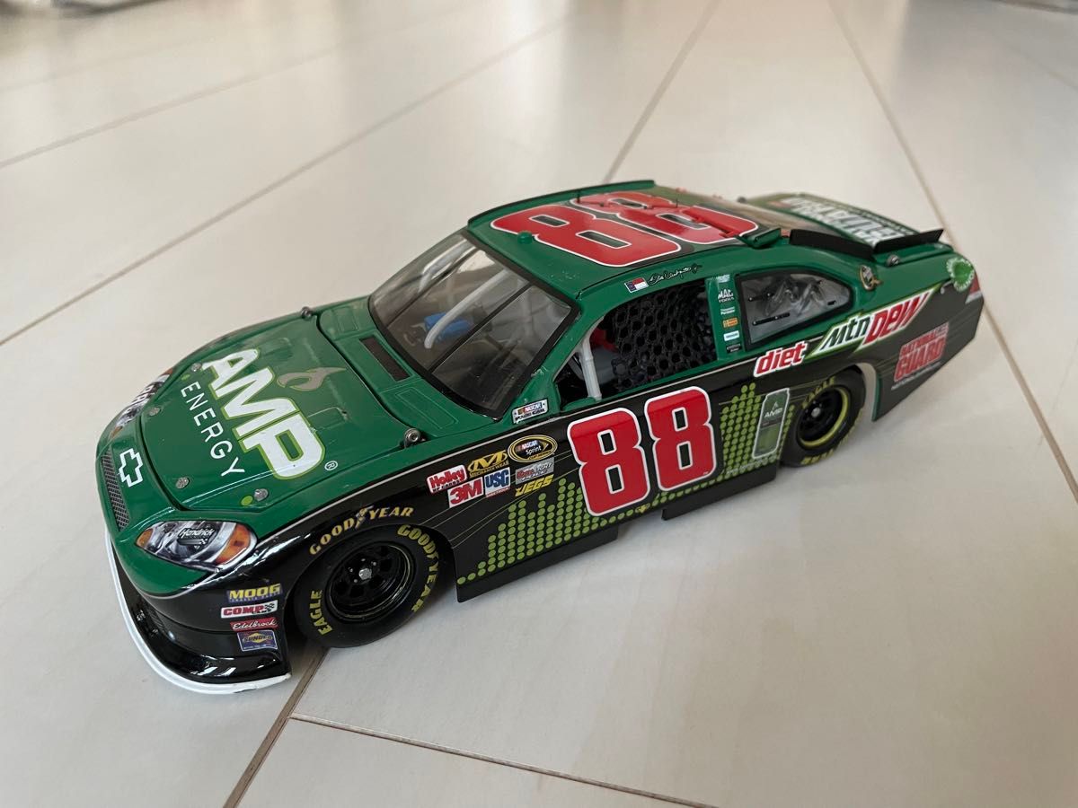 ダイキャストモデル ナスカー 1/24 CHEVROLET IMPARA NASCAR ダイキャストモデル ナスカー 1/24 CHEVROLET IMPARA NASCAR