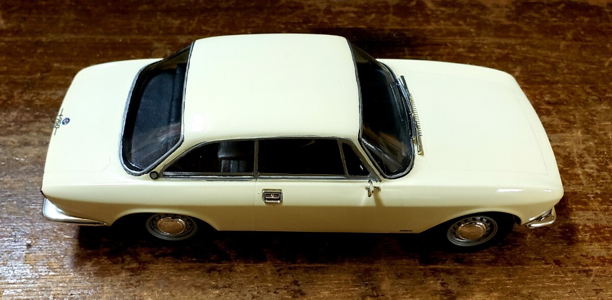  アルファロメオ 1750 GTV 1/24 グンゼ 完成品　素人素組　Alfa Romeo 1750 GT Veloce Alfa Romeo GTA GT 　Tipo105_画像8