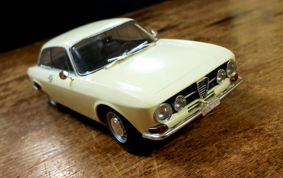  アルファロメオ 1750 GTV 1/24 グンゼ 完成品　素人素組　Alfa Romeo 1750 GT Veloce Alfa Romeo GTA GT 　Tipo105_画像1