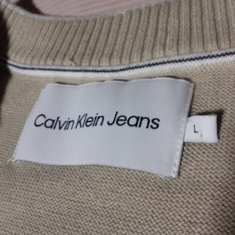 希少 Calvin Klein Jeans ニット エンボス ベスト ベージュ カルバンクライン ジーンズ 刺繍 韓国 海外限定 Ｖネック セーター_画像4
