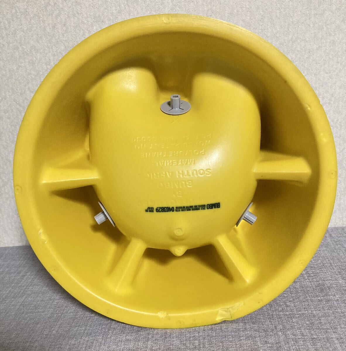 大人気商品！！ バンボ プレートレイセット ベビーソファ Bumbo テーブル付 イエロー 赤ちゃん ベビーチェア ベビー用品 ベルト付きの画像6