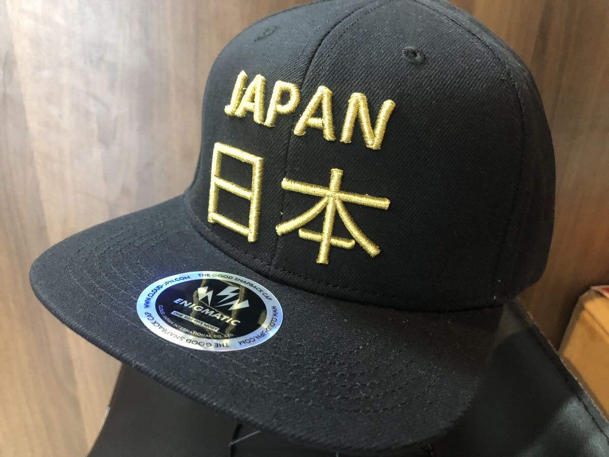 フリーサイズ キャップ 帽子 JAPAN 日本 ゴールド刺繍入 黒 ブラック系 CAP 未使用の画像1