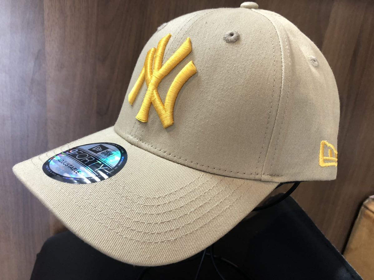 ニューエラ キャップ 帽子 NEW ERA CAP ベージュ　NY 黄色ゴールド　刺繍入　フリーサイズ　男女用　_画像1