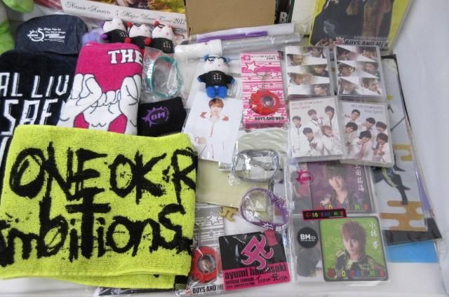 【まとめ売り 中古品】 アーティスト AAA ONE OK ROCK他 ぬいぐるみ タオル 等 グッズセット_画像4