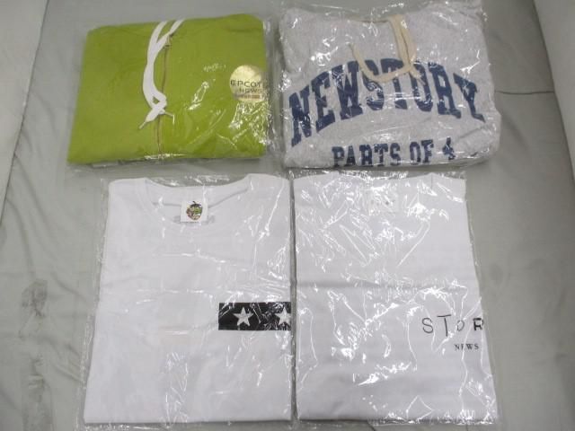 【未開封 同梱可】 NEWS LIVE TOUR 2020 STORY 他 パーカー Tシャツ 4点 グッズセット_画像1