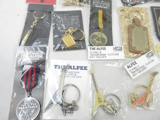 【同梱可】中古品 アーティスト THE ALFEE のみ ピンバッジ ピッグ ワッペン キーホルダー 等 グッズセット_画像4