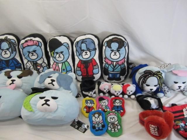 【まとめ売り 中古品】 韓流 BIGBANG KRUNK ぬいぐるみ クッション ポーチ パスケース イヤーマフラー 等 グッズセッ_画像1